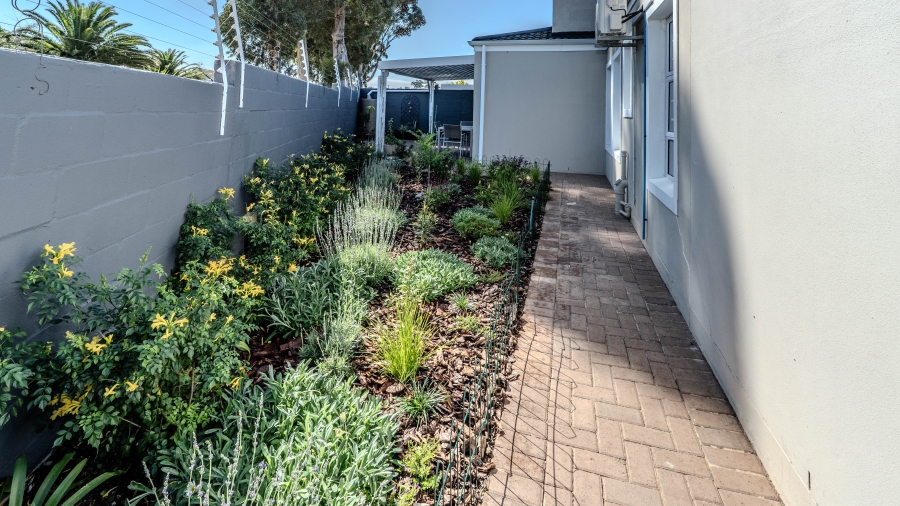 2 Bedroom Property for Sale in Sonstraal Heights Western Cape